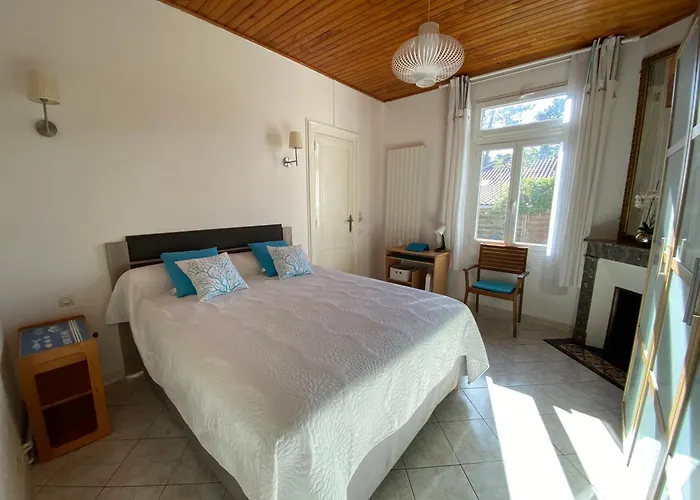 Maison Fleurie Quartier Calme Arcachón