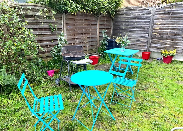 Maison Fleurie Quartier Calme *