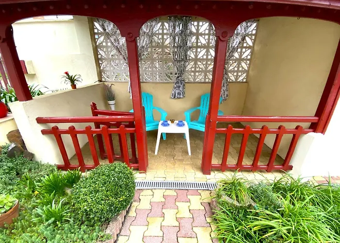 Maison Fleurie Quartier Calme Villa